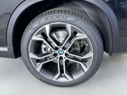 BMW X5 xDrive40i Sports Activity Vehicle 2026