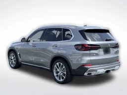 BMW X5 xDrive40i Sports Activity Vehicle 2026
