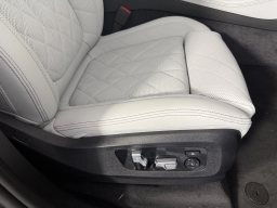BMW X5 xDrive40i Sports Activity Vehicle 2026
