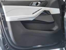 BMW X5 xDrive40i Sports Activity Vehicle 2026
