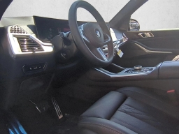 BMW X7 M60i Sports Activity Vehicle 2026