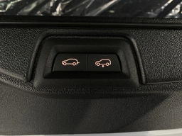 BMW X7 M60i Sports Activity Vehicle 2027