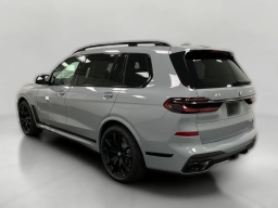 BMW X7 M60i Sports Activity Vehicle 2027