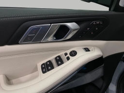 BMW X7 M60i Sports Activity Vehicle 2027