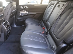 BMW X7 M60i Sports Activity Vehicle 2026
