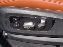 BMW X7 M60i Sports Activity Vehicle 2027