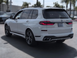 BMW X7 M60i Sports Activity Vehicle 2026