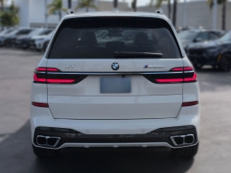 BMW X7 M60i Sports Activity Vehicle 2026