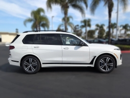 BMW X7 M60i Sports Activity Vehicle 2026