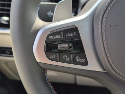 BMW X7 M60i Sports Activity Vehicle 2026