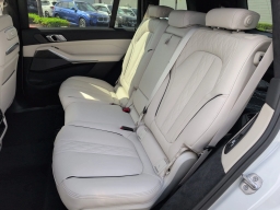 BMW X7 M60i Sports Activity Vehicle 2026