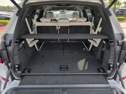 BMW X7 M60i Sports Activity Vehicle 2026