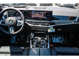 BMW X7 M60i Sports Activity Vehicle 2027
