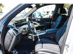BMW X7 M60i Sports Activity Vehicle 2027