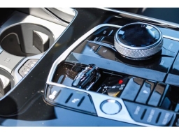 BMW X7 M60i Sports Activity Vehicle 2027