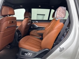 BMW X7 M60i Sports Activity Vehicle 2027