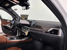 BMW X7 M60i Sports Activity Vehicle 2027
