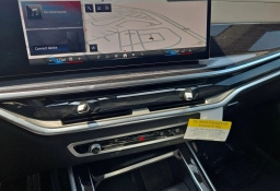 BMW X7 M60i Sports Activity Vehicle 2026