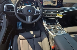 BMW X7 M60i Sports Activity Vehicle 2026