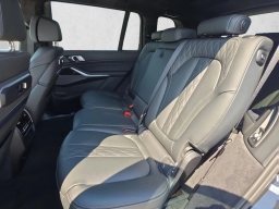 BMW X7 M60i Sports Activity Vehicle 2026