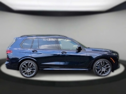 BMW X7 M60i Sports Activity Vehicle 2027