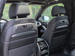 BMW X7 M60i Sports Activity Vehicle 2027