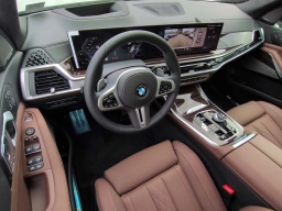 BMW X7 M60i Sports Activity Vehicle 2027