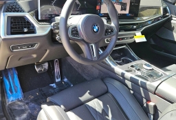 BMW X7 M60i Sports Activity Vehicle 2026