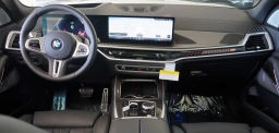 BMW X7 M60i Sports Activity Vehicle 2026
