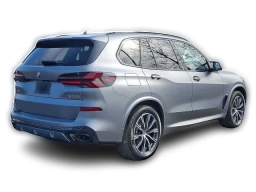 BMW X5 M60i Sports Activity Vehicle 2025