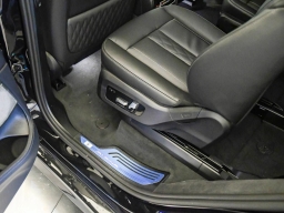 BMW X7 ALPINA XB7 Sports Activity Vehicle 2026