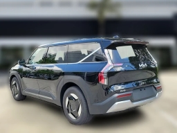 Kia EV9 Light Long Range RWD 2026