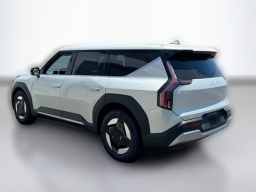 Kia EV9 Light Long Range RWD 2026
