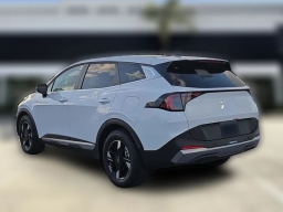 Kia Sportage LX FWD 2026