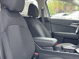 Kia Sportage LX FWD 2026