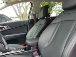Kia Sportage EX FWD 2026