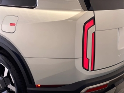 Kia Telluride S FWD 2027