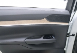 Volvo EX90 Plus Twin Motor Performance 7-Seater 2026