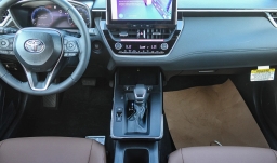 Toyota Corolla Cross XLE 2WD (Natl) 2026