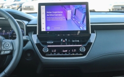 Toyota Corolla Cross XLE 2WD (Natl) 2026