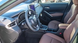 Toyota Corolla Cross XLE 2WD (Natl) 2026