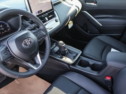 Toyota Corolla Cross XLE 2WD (Natl) 2026