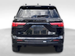 Toyota Sequoia Platinum 4WD (Natl) 2026