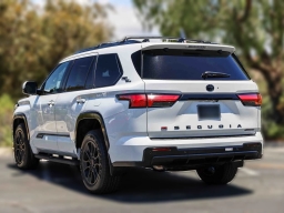 Toyota Sequoia Platinum 4WD (Natl) 2026
