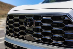 Toyota Sequoia Platinum 4WD (Natl) 2026