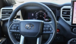 Toyota Sequoia Platinum 4WD (Natl) 2026