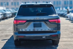 Toyota Sequoia Limited 4WD (Natl) 2026