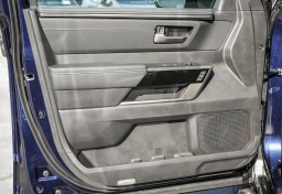 Toyota Sequoia Limited 4WD (Natl) 2026