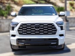 Toyota Sequoia Platinum 4WD (Natl) 2026