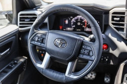 Toyota Sequoia Platinum 4WD (Natl) 2026
